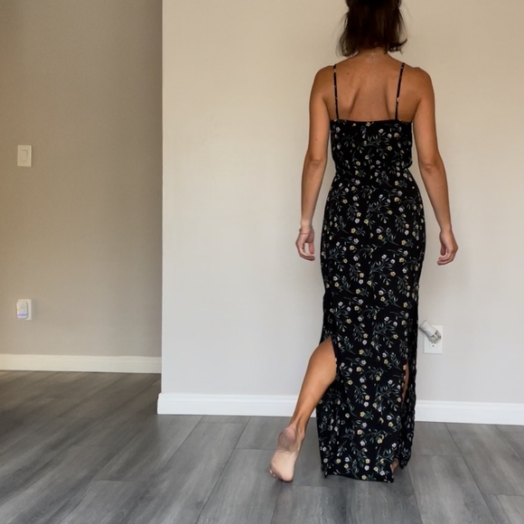 H&M Summer Dress - Picture 4 of 9